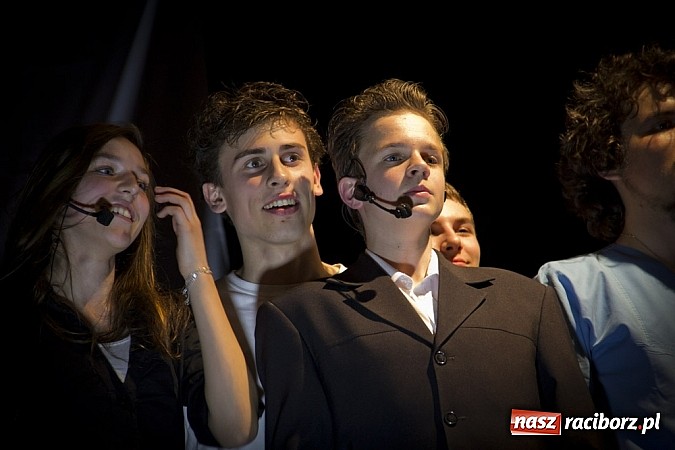 Zdjęcie w galerii na portalu naszraciborz.pl: Odlot z kukułczego gniazda... wiadomości z regionu