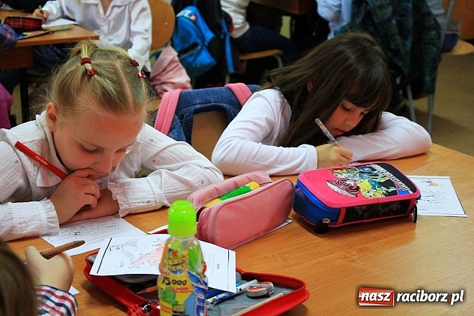 Zdjęcie w galerii na portalu naszraciborz.pl: Warsztaty języka angielskiego w PWSZ wiadomości z regionu