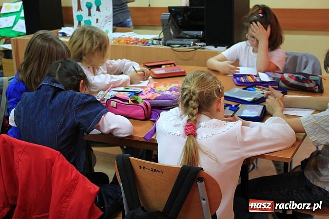 Zdjęcie w galerii na portalu naszraciborz.pl: Warsztaty języka angielskiego w PWSZ wiadomości z regionu