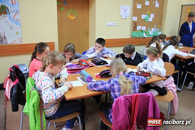 Zdjęcie w galerii na portalu naszraciborz.pl: Warsztaty języka angielskiego w PWSZ wiadomości z regionu