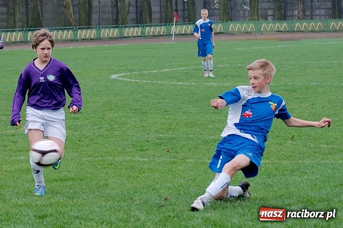 Zdjęcie w galerii na portalu naszraciborz.pl: MKP Odra Centrum lepsza od Ikara wiadomości z regionu