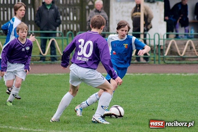Zdjęcie w galerii na portalu naszraciborz.pl: MKP Odra Centrum lepsza od Ikara wiadomości z regionu