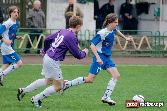 Zdjęcie w galerii na portalu naszraciborz.pl: MKP Odra Centrum lepsza od Ikara wiadomości z regionu