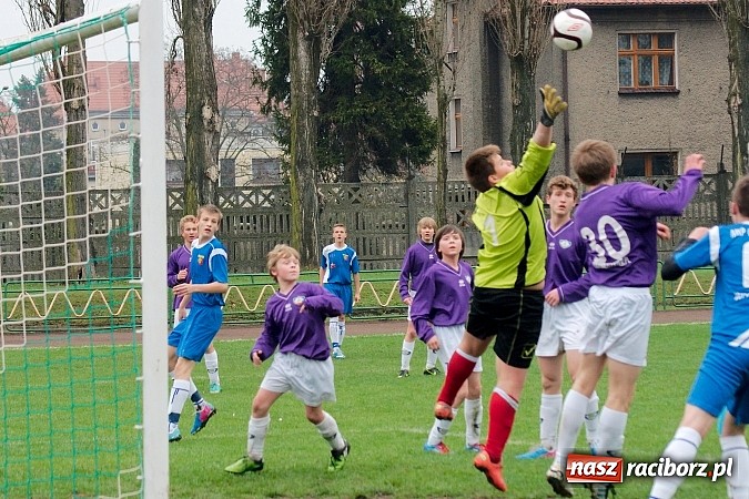 Zdjęcie w galerii na portalu naszraciborz.pl: MKP Odra Centrum lepsza od Ikara wiadomości z regionu