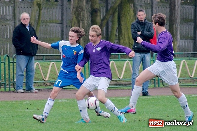 Zdjęcie w galerii na portalu naszraciborz.pl: MKP Odra Centrum lepsza od Ikara wiadomości z regionu