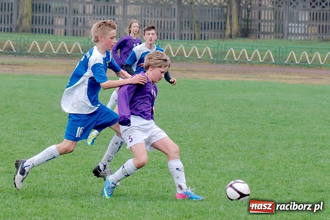 Zdjęcie w galerii na portalu naszraciborz.pl: MKP Odra Centrum lepsza od Ikara wiadomości z regionu