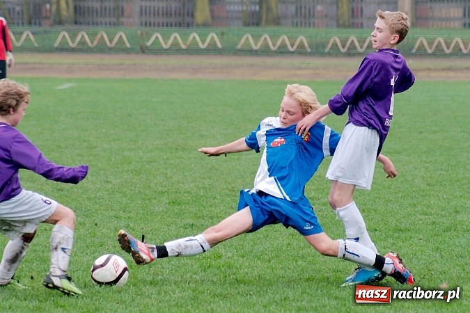 Zdjęcie w galerii na portalu naszraciborz.pl: MKP Odra Centrum lepsza od Ikara wiadomości z regionu
