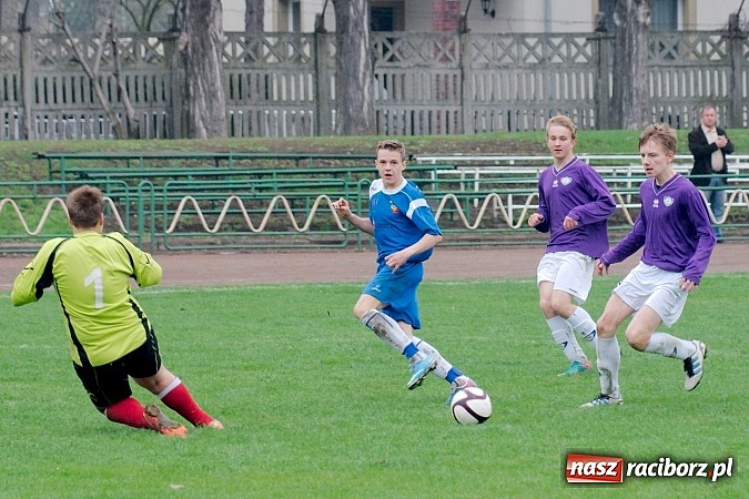 Zdjęcie w galerii na portalu naszraciborz.pl: MKP Odra Centrum lepsza od Ikara wiadomości z regionu