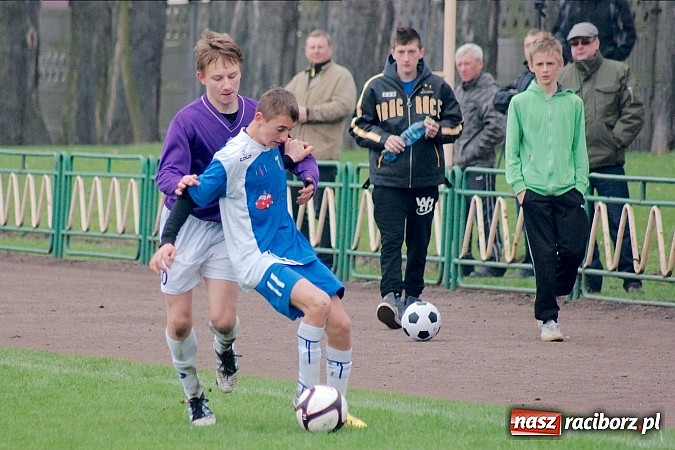 Zdjęcie w galerii na portalu naszraciborz.pl: MKP Odra Centrum lepsza od Ikara wiadomości z regionu