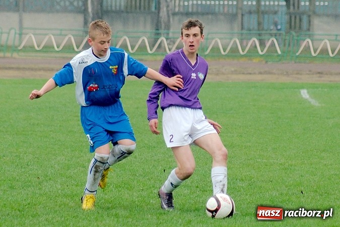 Zdjęcie w galerii na portalu naszraciborz.pl: MKP Odra Centrum lepsza od Ikara wiadomości z regionu