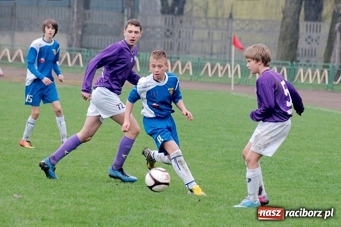 Zdjęcie w galerii na portalu naszraciborz.pl: MKP Odra Centrum lepsza od Ikara wiadomości z regionu