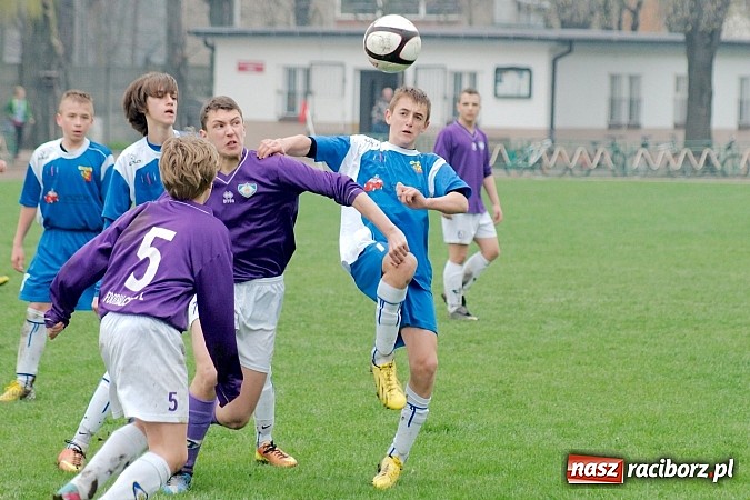 Zdjęcie w galerii na portalu naszraciborz.pl: MKP Odra Centrum lepsza od Ikara wiadomości z regionu