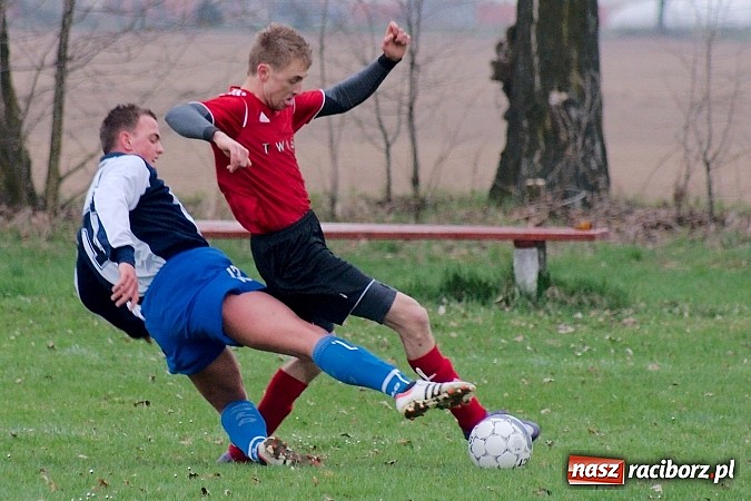 Zdjęcie w galerii na portalu naszraciborz.pl: C klasa: Mecz na szczycie dla Czernicy wiadomości z regionu