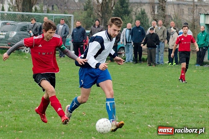 Zdjęcie w galerii na portalu naszraciborz.pl: C klasa: Mecz na szczycie dla Czernicy wiadomości z regionu