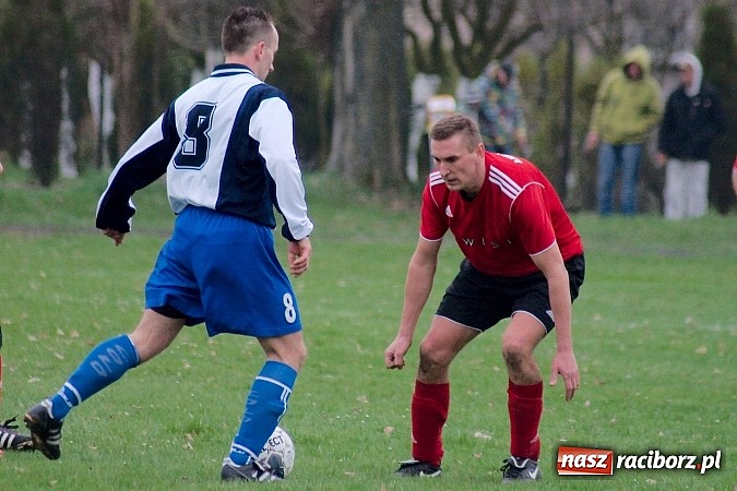 Zdjęcie w galerii na portalu naszraciborz.pl: C klasa: Mecz na szczycie dla Czernicy wiadomości z regionu