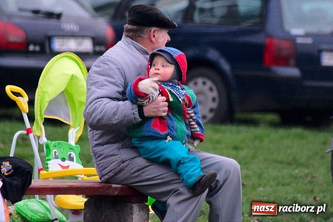 Zdjęcie w galerii na portalu naszraciborz.pl: C klasa: Mecz na szczycie dla Czernicy wiadomości z regionu