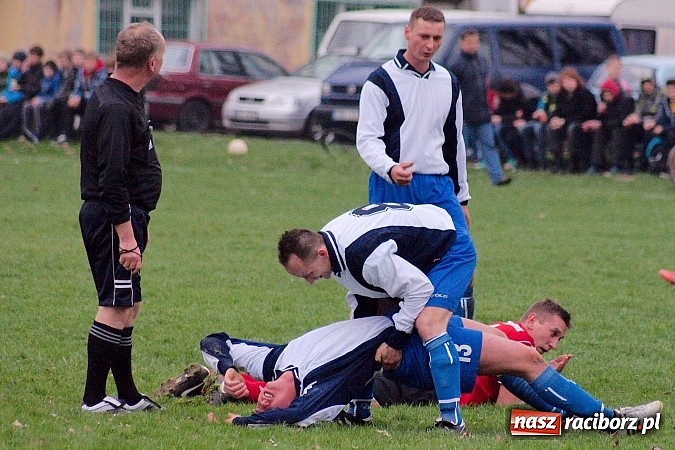 Zdjęcie w galerii na portalu naszraciborz.pl: C klasa: Mecz na szczycie dla Czernicy wiadomości z regionu