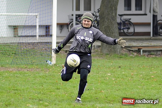 Zdjęcie w galerii na portalu naszraciborz.pl: Gamowianki poległy z Naprzodem wiadomości z regionu