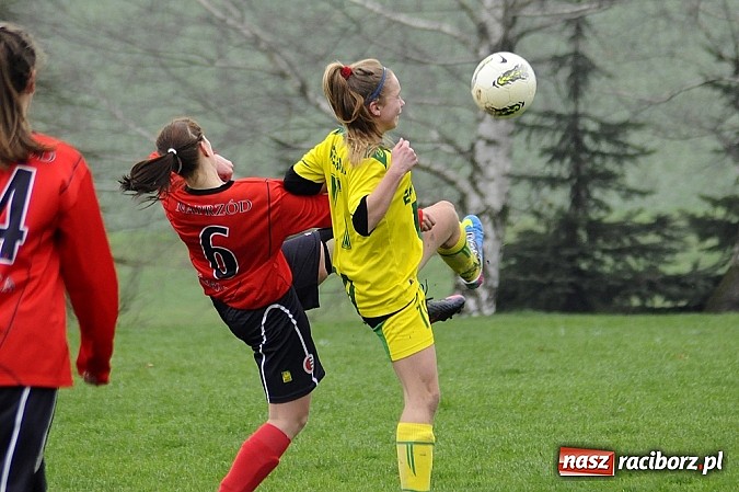 Zdjęcie w galerii na portalu naszraciborz.pl: Gamowianki poległy z Naprzodem wiadomości z regionu