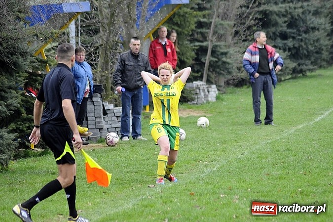 Zdjęcie w galerii na portalu naszraciborz.pl: Gamowianki poległy z Naprzodem wiadomości z regionu