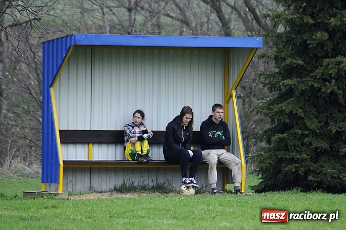 Zdjęcie w galerii na portalu naszraciborz.pl: Gamowianki poległy z Naprzodem wiadomości z regionu