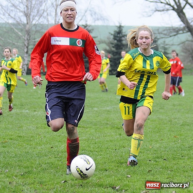 Zdjęcie w galerii na portalu naszraciborz.pl: Gamowianki poległy z Naprzodem wiadomości z regionu
