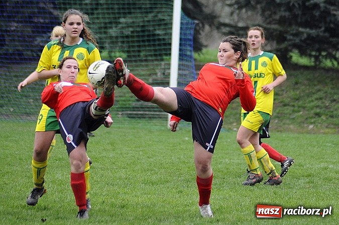 Zdjęcie w galerii na portalu naszraciborz.pl: Gamowianki poległy z Naprzodem wiadomości z regionu