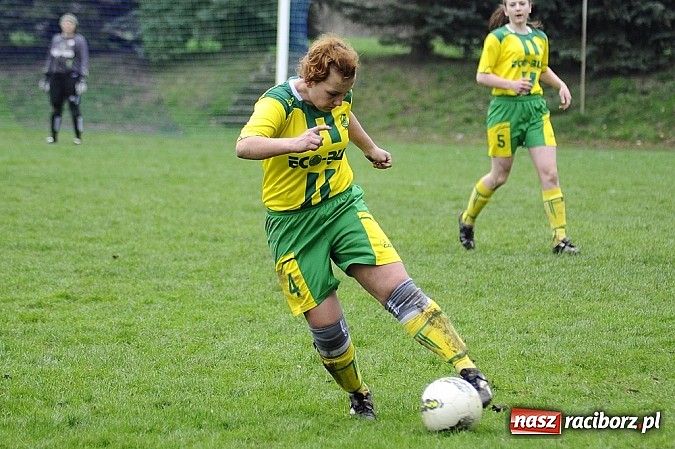 Zdjęcie w galerii na portalu naszraciborz.pl: Gamowianki poległy z Naprzodem wiadomości z regionu