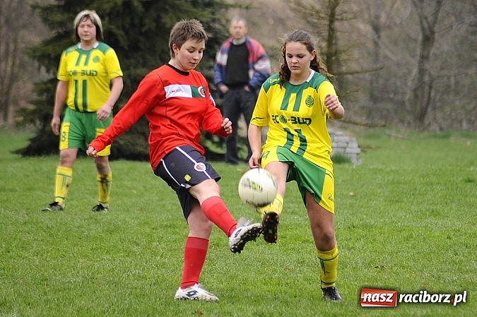 Zdjęcie w galerii na portalu naszraciborz.pl: Gamowianki poległy z Naprzodem wiadomości z regionu