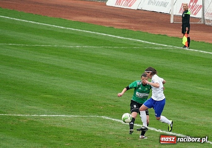 Zdjęcie w galerii na portalu naszraciborz.pl: Unitki rozgromiły piłkarki Górnika Łęczna wiadomości z regionu