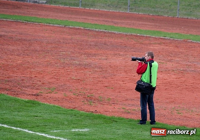 Zdjęcie w galerii na portalu naszraciborz.pl: Unitki rozgromiły piłkarki Górnika Łęczna wiadomości z regionu
