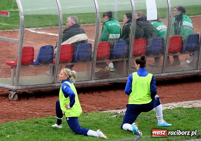 Zdjęcie w galerii na portalu naszraciborz.pl: Unitki rozgromiły piłkarki Górnika Łęczna wiadomości z regionu