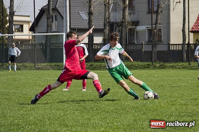 Zdjęcie w galerii na portalu naszraciborz.pl: Emocje, kartki i remis w Studziennej wiadomości z regionu