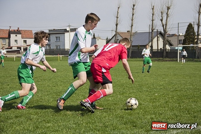 Zdjęcie w galerii na portalu naszraciborz.pl: Emocje, kartki i remis w Studziennej wiadomości z regionu