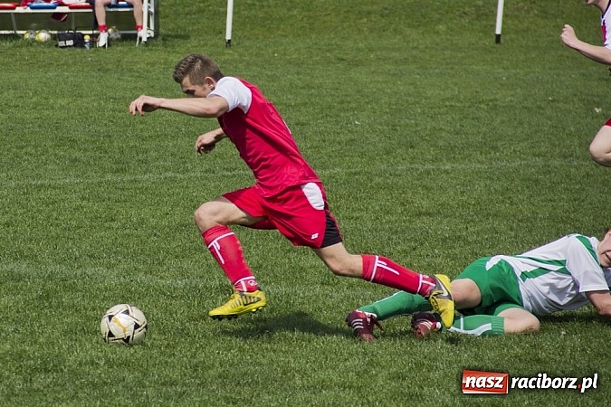 Zdjęcie w galerii na portalu naszraciborz.pl: Emocje, kartki i remis w Studziennej wiadomości z regionu
