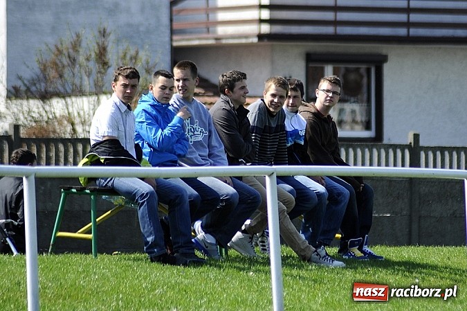 Zdjęcie w galerii na portalu naszraciborz.pl: Emocje, kartki i remis w Studziennej wiadomości z regionu