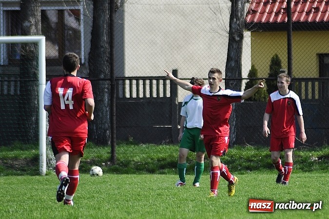 Zdjęcie w galerii na portalu naszraciborz.pl: Emocje, kartki i remis w Studziennej wiadomości z regionu