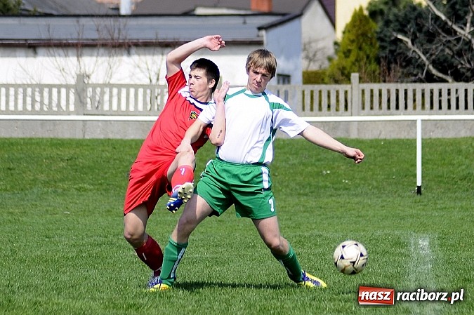 Zdjęcie w galerii na portalu naszraciborz.pl: Emocje, kartki i remis w Studziennej wiadomości z regionu