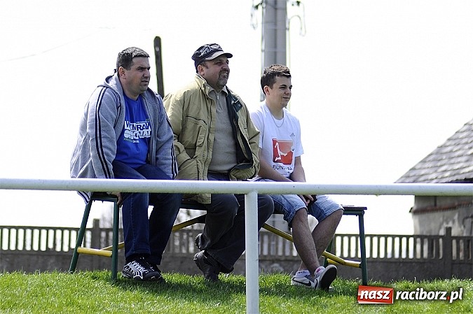 Zdjęcie w galerii na portalu naszraciborz.pl: Emocje, kartki i remis w Studziennej wiadomości z regionu