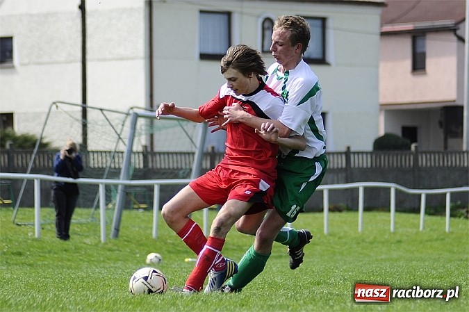 Zdjęcie w galerii na portalu naszraciborz.pl: Emocje, kartki i remis w Studziennej wiadomości z regionu