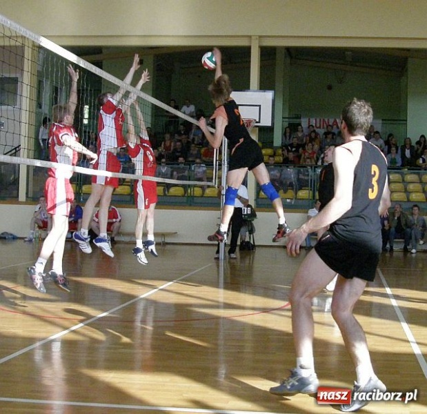 Zdjęcie w galerii na portalu naszraciborz.pl: Lunatycy najlepsi trzeci raz z rzędu wiadomości z regionu