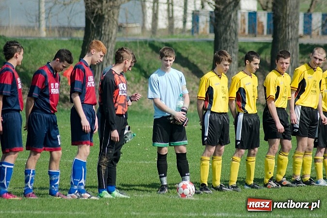 Zdjęcie w galerii na portalu naszraciborz.pl: Podział punktów w juniorskich derbach wiadomości z regionu