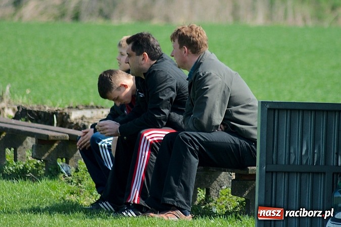 Zdjęcie w galerii na portalu naszraciborz.pl: Podział punktów w juniorskich derbach wiadomości z regionu