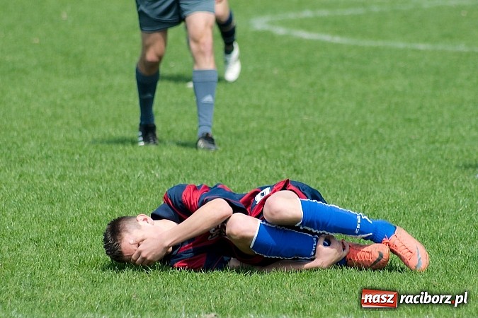 Zdjęcie w galerii na portalu naszraciborz.pl: Podział punktów w juniorskich derbach wiadomości z regionu