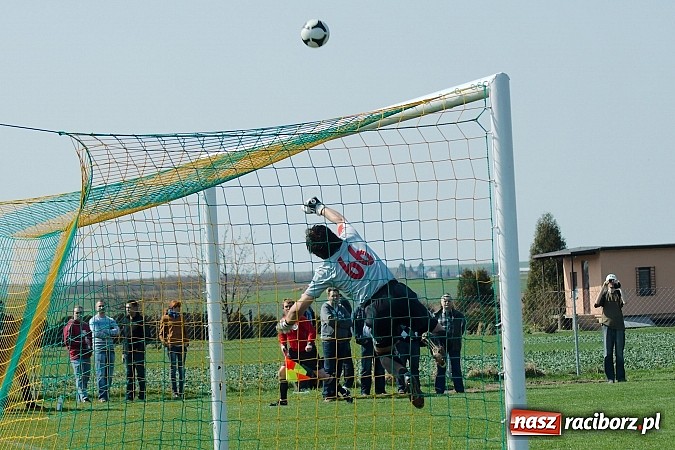 Zdjęcie w galerii na portalu naszraciborz.pl: Borucin jak Borussia. Cerkowniak niczym Lewandowski wiadomości z regionu