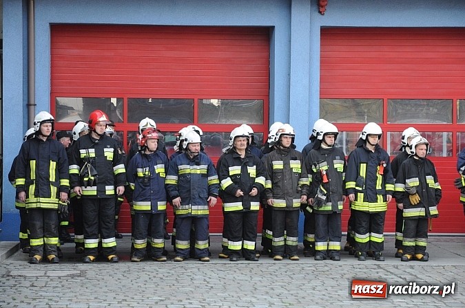 Zdjęcie w galerii na portalu naszraciborz.pl: Manewry 2013 - pożar w SGL Carbon. W akcji kilkadziesiąt zastępów z Polski i Czech wiadomości z regionu