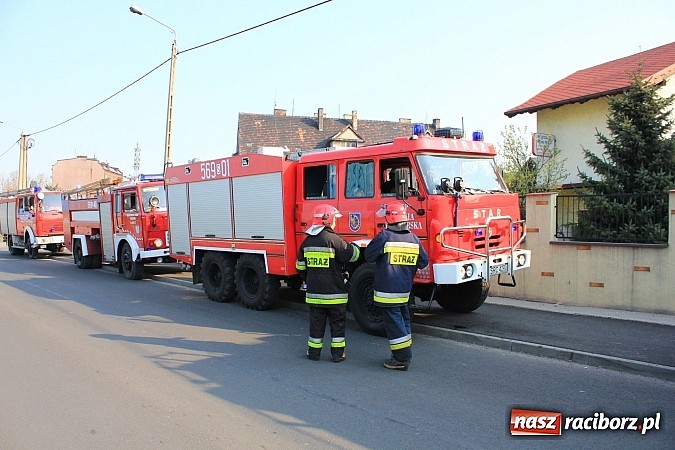 Zdjęcie w galerii na portalu naszraciborz.pl: Manewry 2013 - pożar w SGL Carbon. W akcji kilkadziesiąt zastępów z Polski i Czech wiadomości z regionu