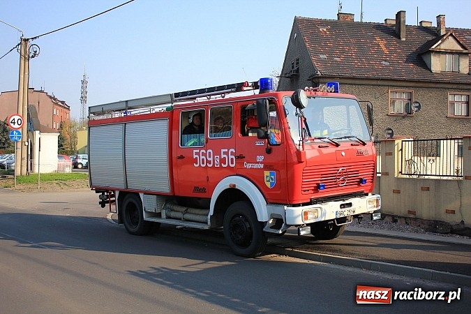 Zdjęcie w galerii na portalu naszraciborz.pl: Manewry 2013 - pożar w SGL Carbon. W akcji kilkadziesiąt zastępów z Polski i Czech wiadomości z regionu