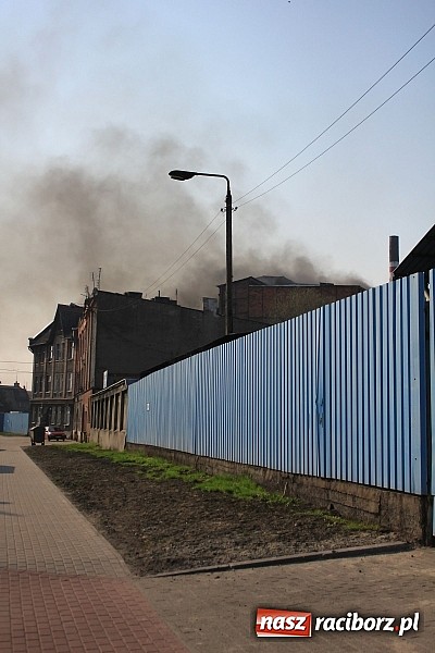 Zdjęcie w galerii na portalu naszraciborz.pl: Manewry 2013 - pożar w SGL Carbon. W akcji kilkadziesiąt zastępów z Polski i Czech wiadomości z regionu