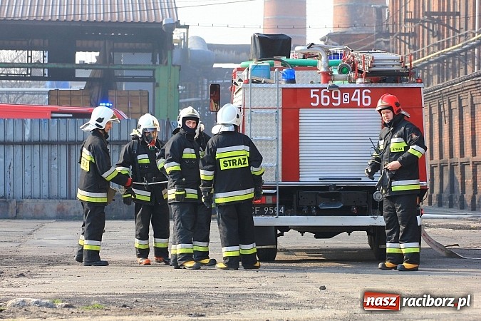 Zdjęcie w galerii na portalu naszraciborz.pl: Manewry 2013 - pożar w SGL Carbon. W akcji kilkadziesiąt zastępów z Polski i Czech wiadomości z regionu